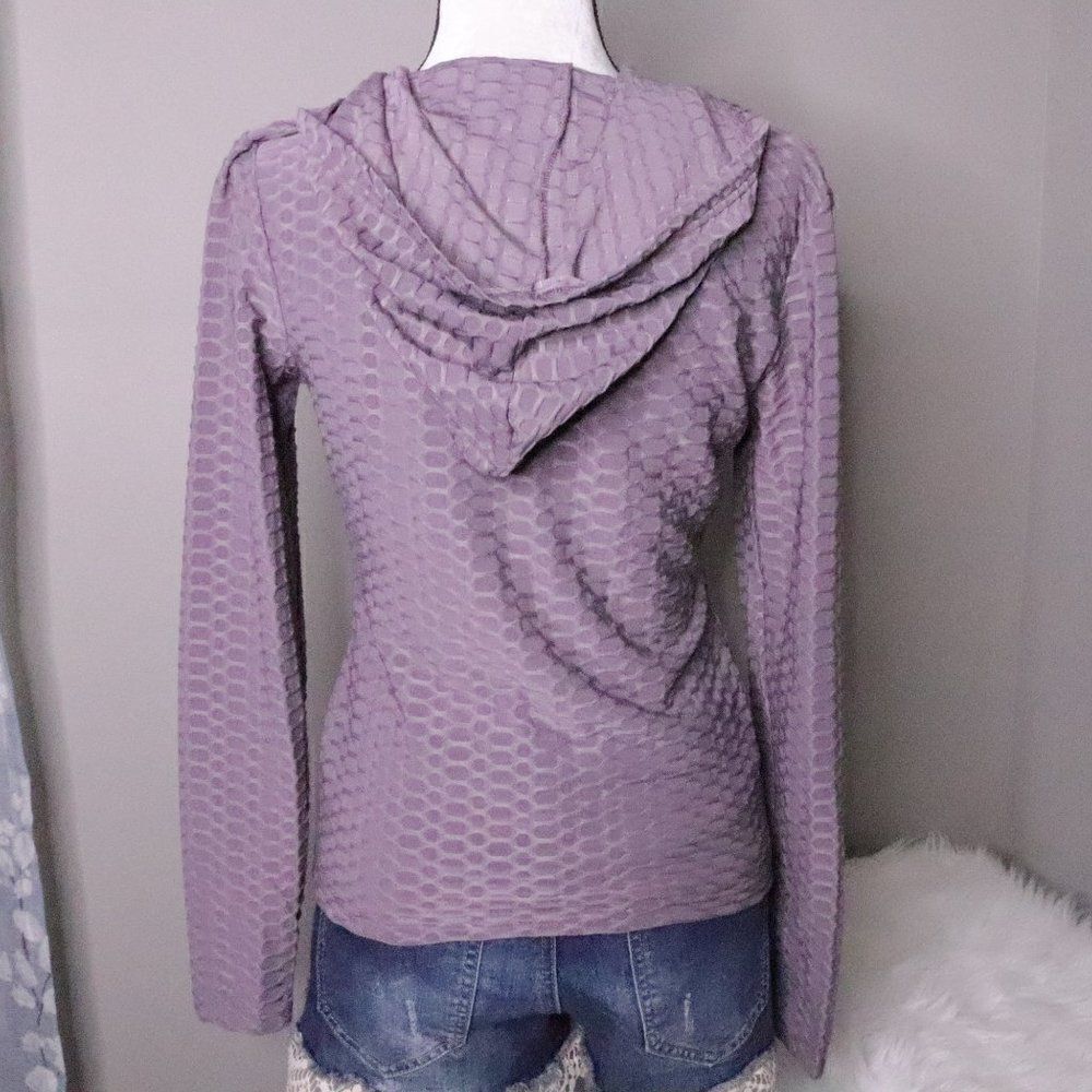 Bebe | Textured Long Sleeve Zip Up‎ - Picture 4 of 7